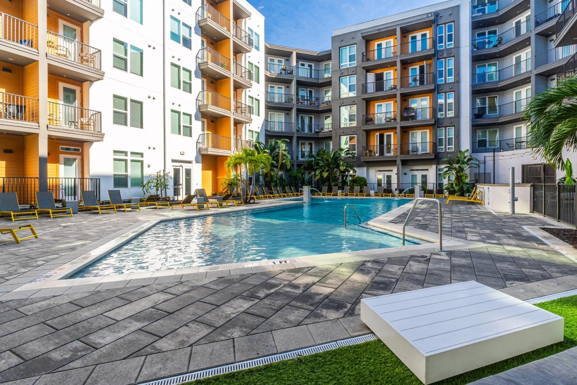 סיינט פיטרסברג Tropicana Field 1 Bed In Downtown St Pete With Free Parking מראה חיצוני תמונה