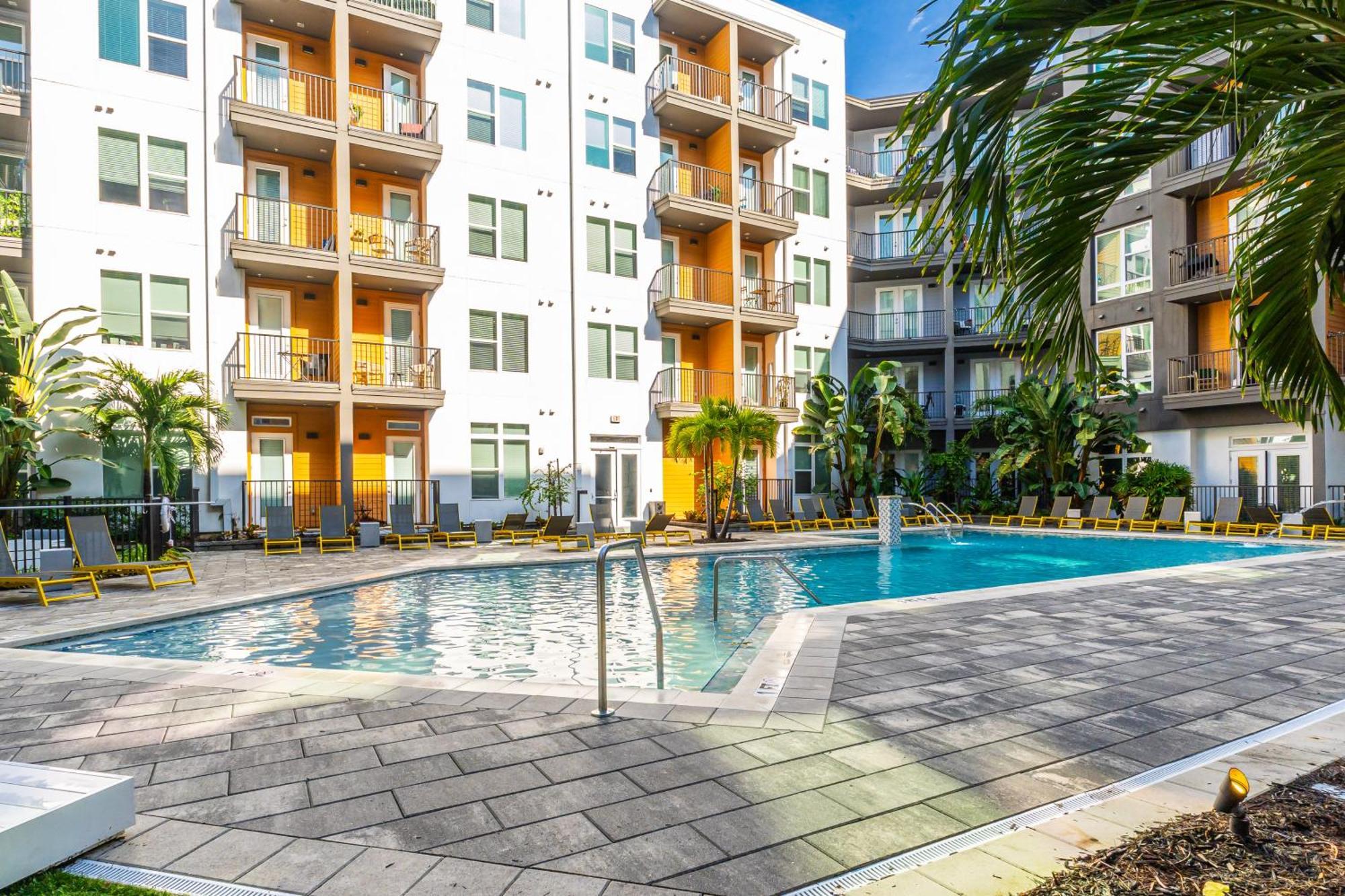 סיינט פיטרסברג Tropicana Field 1 Bed In Downtown St Pete With Free Parking מראה חיצוני תמונה