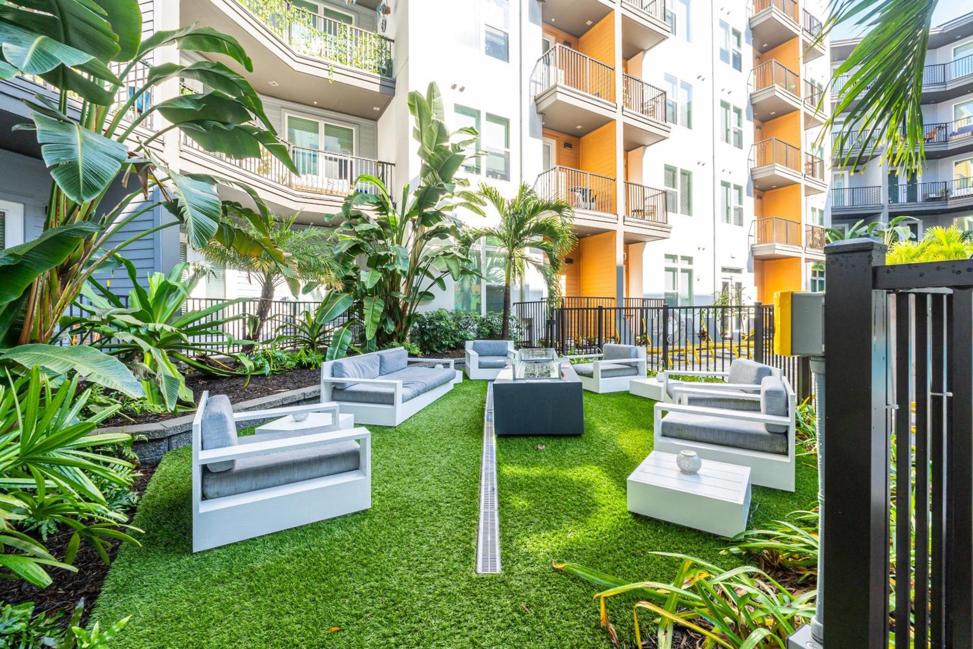 סיינט פיטרסברג Tropicana Field 1 Bed In Downtown St Pete With Free Parking מראה חיצוני תמונה